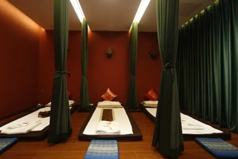 南京栖霞区泰式按摩的被动瑜伽：当身体被折叠成诗